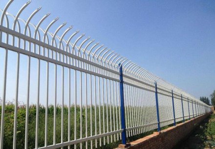 從表層分析鋅鋼護(hù)欄的質(zhì)量