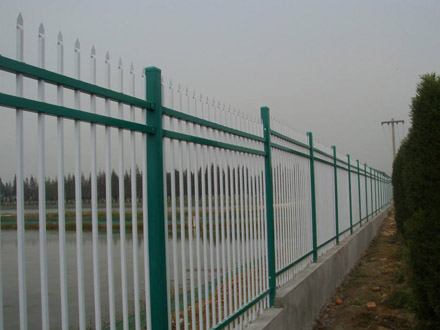 三橫杠鋅鋼護欄