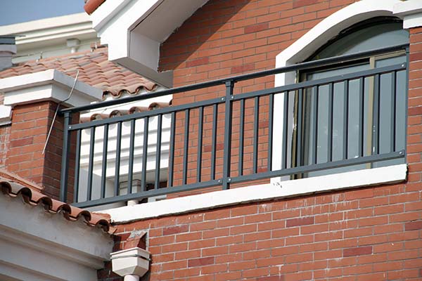 陽(yáng)臺(tái)護(hù)欄