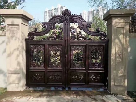 導致鋁藝大門鋁合金門窗出現腐蝕的因素