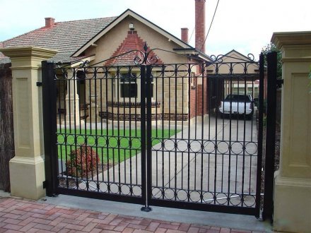 鐵藝大門的實用性和裝飾性你了解嗎？