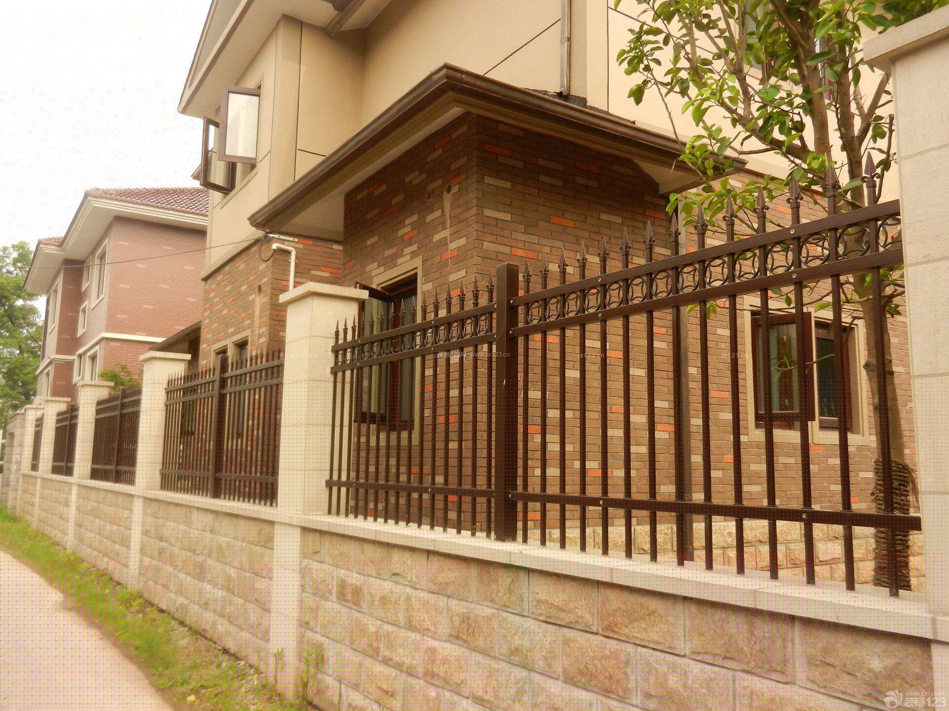 別墅院墻圍欄怎么樣？別墅院子圍欄哪家好？