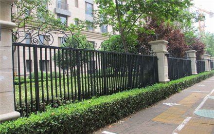 淮南庭院鋁藝大門哪個牌子好-安誠護欄廠家