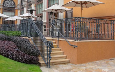 漳州高檔鋁藝大門定制哪家便宜-安誠護欄廠家